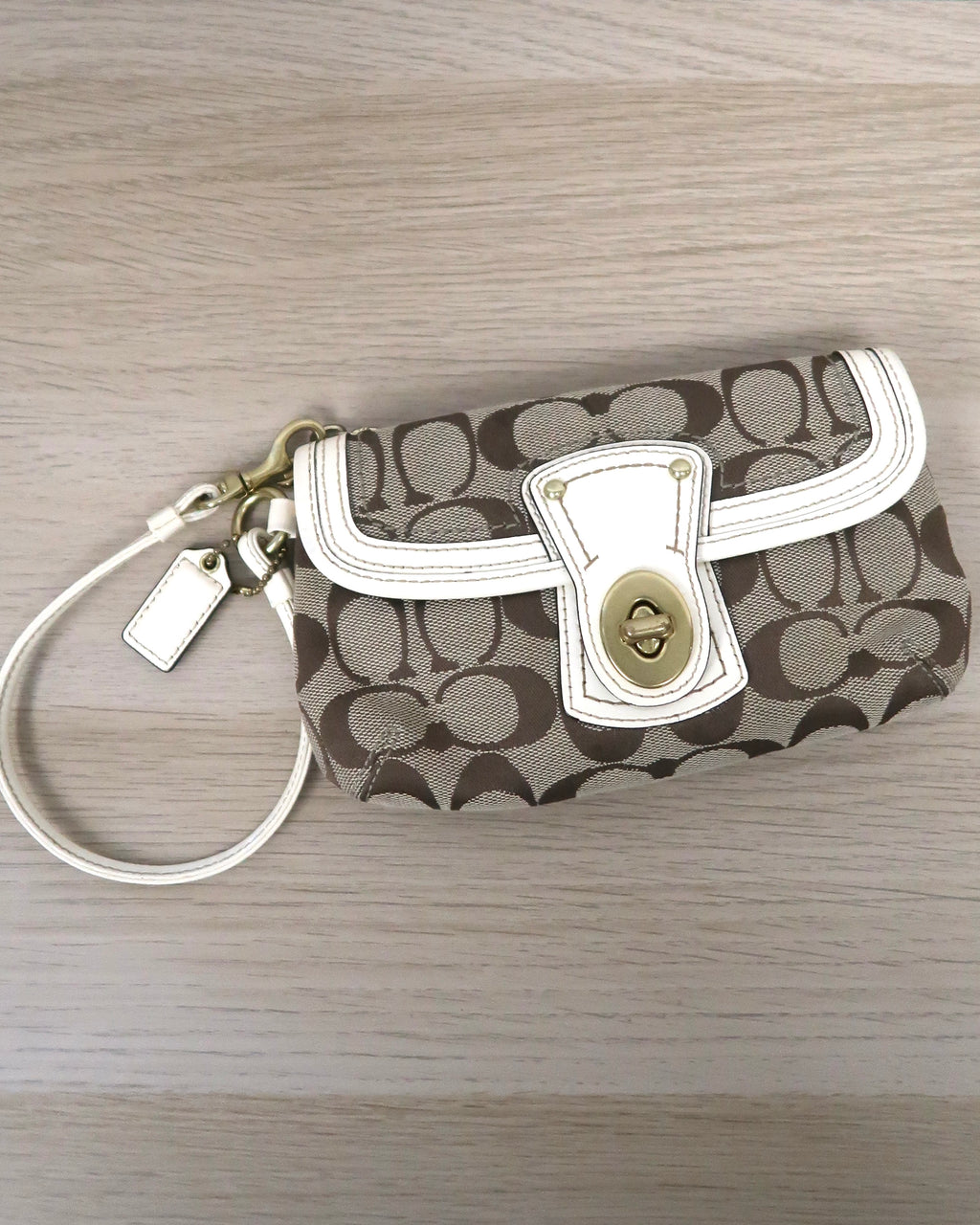 Coach Signature Legacy Turnlock Wristlet
