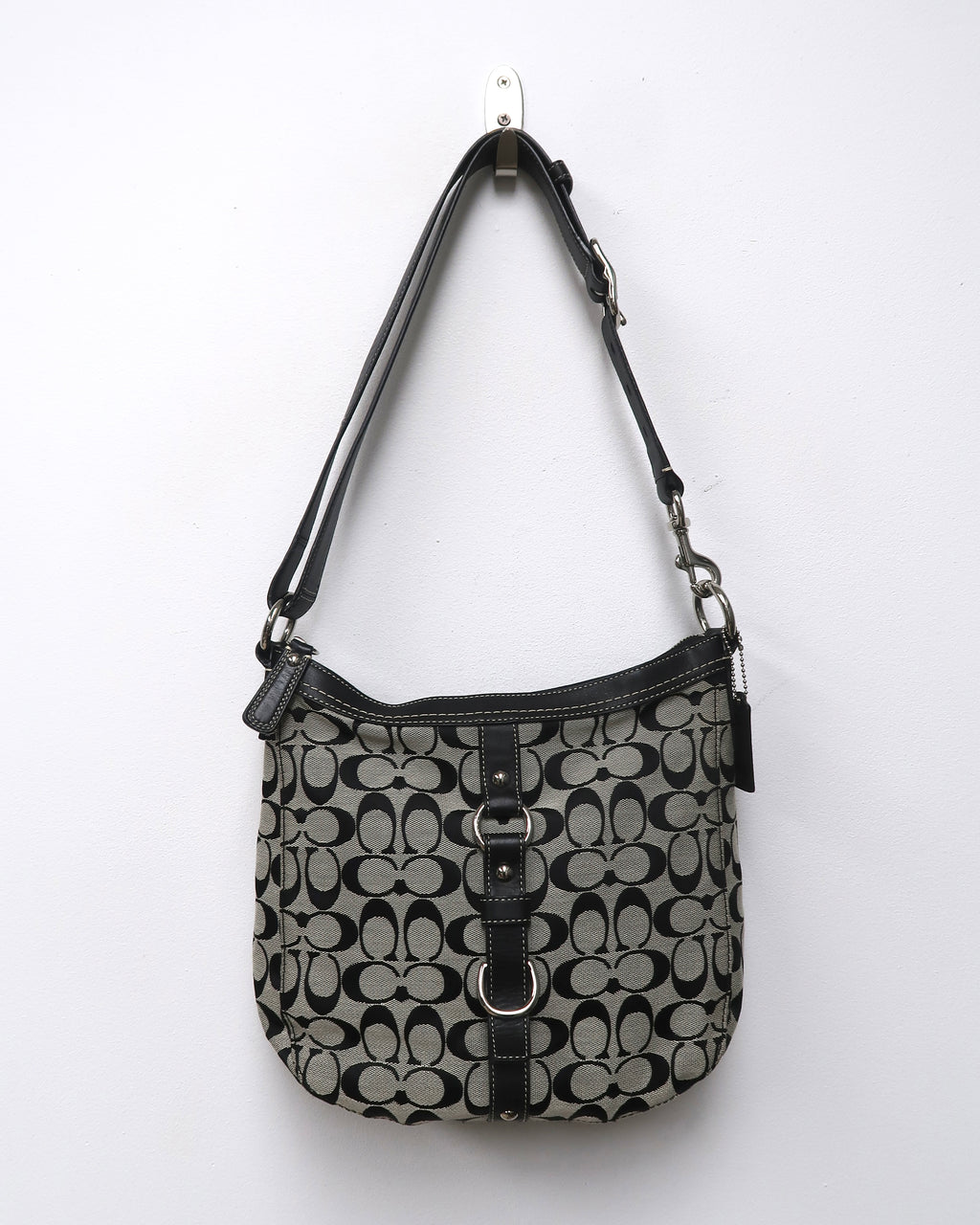 Coach Signature Chelsea Shoulder Bag