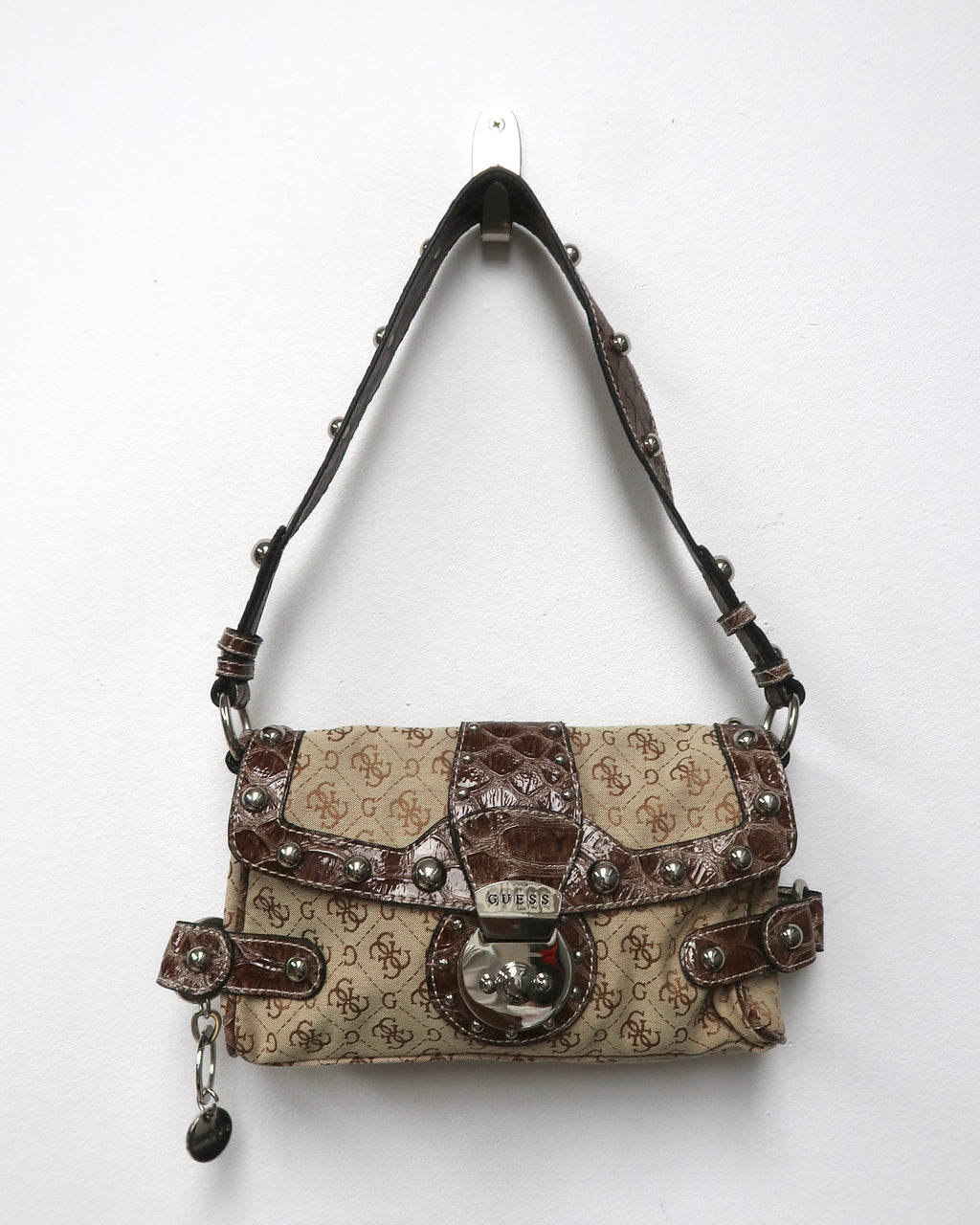 Y2K GUESS monogram shoulder