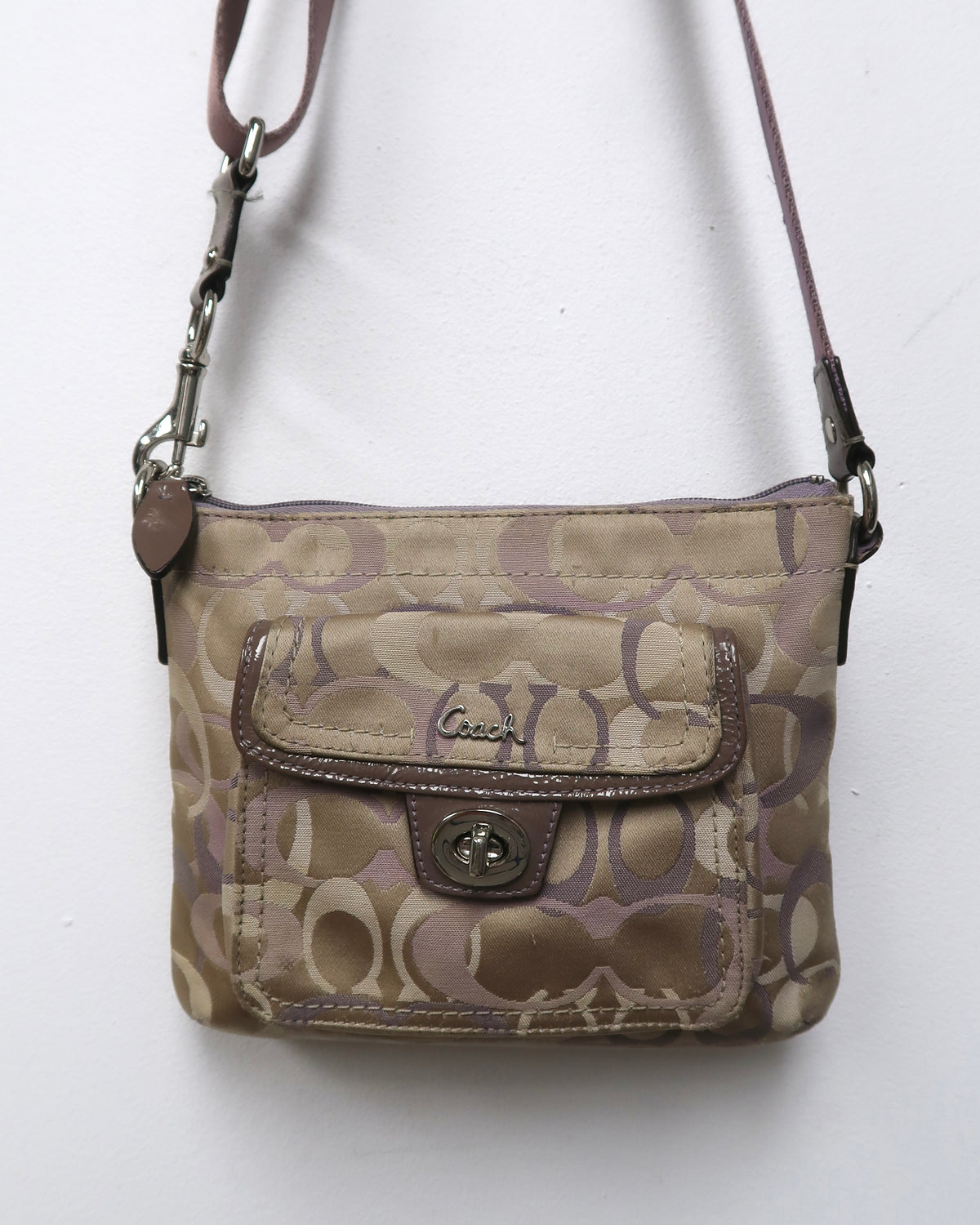 Coach Penelope Signature Jacquard Turnlock Pocket Swingpack