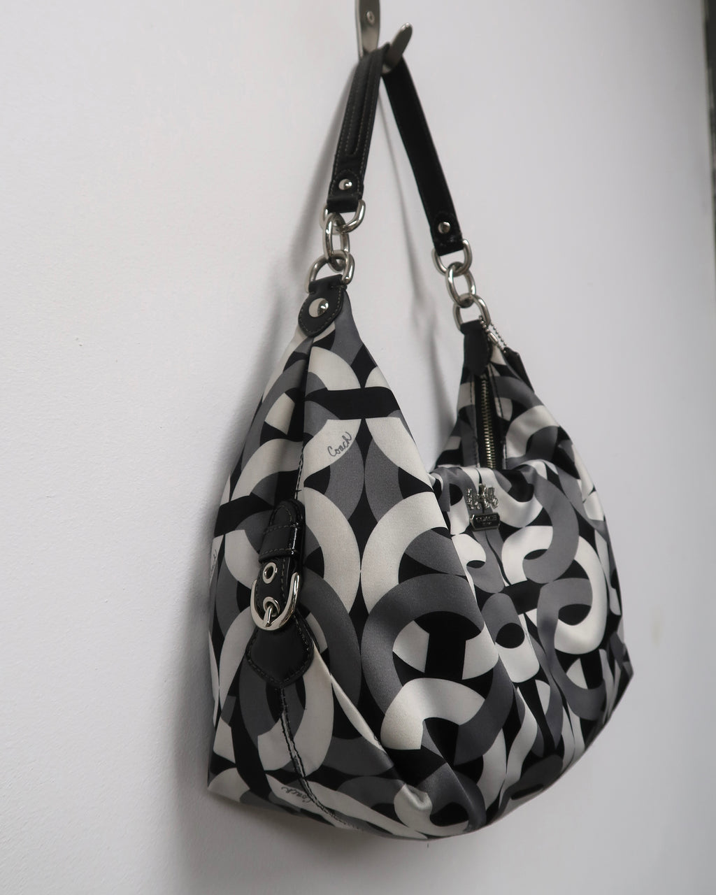 Coach Madison Chainlink Op Art Hobo Bag