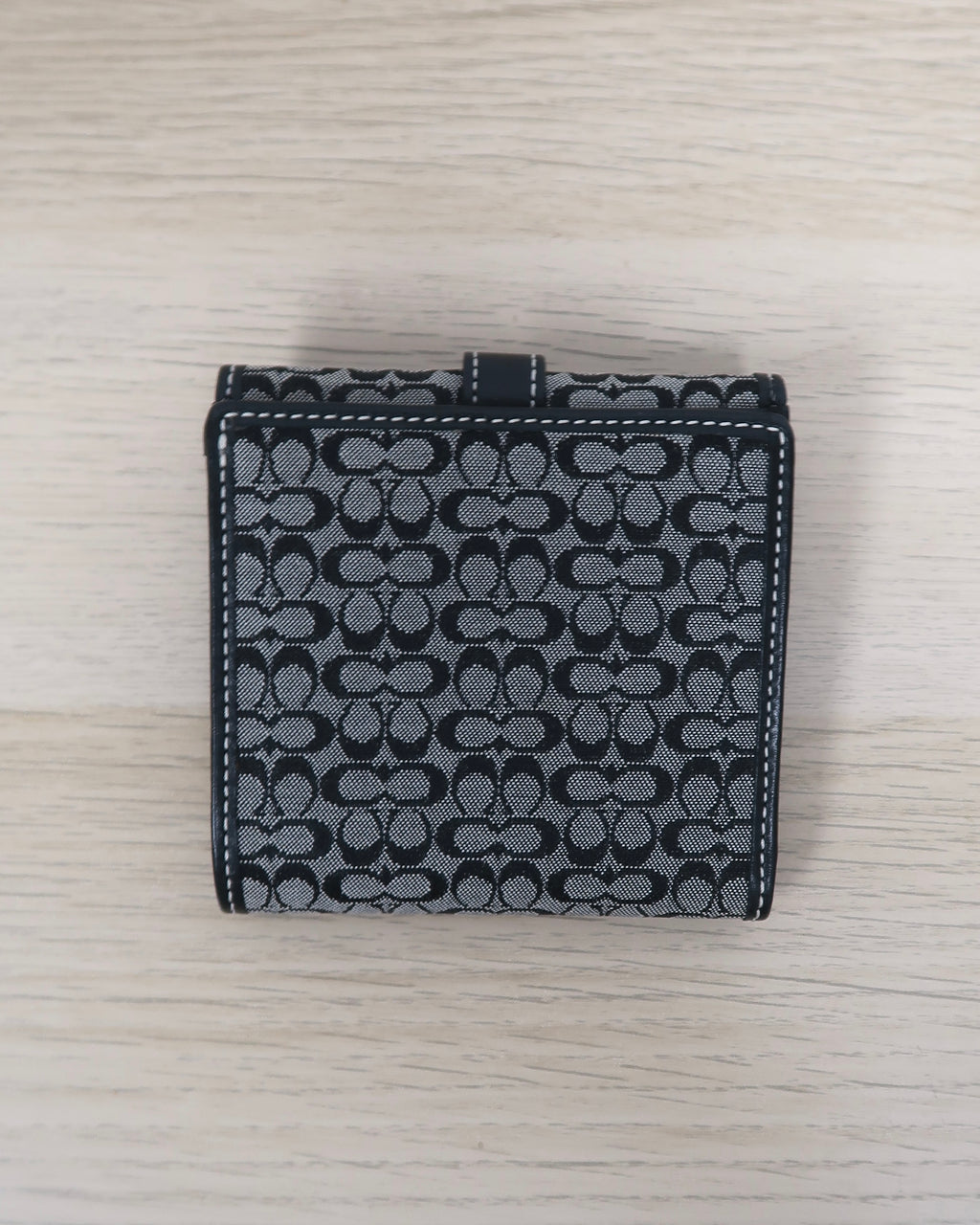 Y2K Coach signature C jacquard small bifold wallet