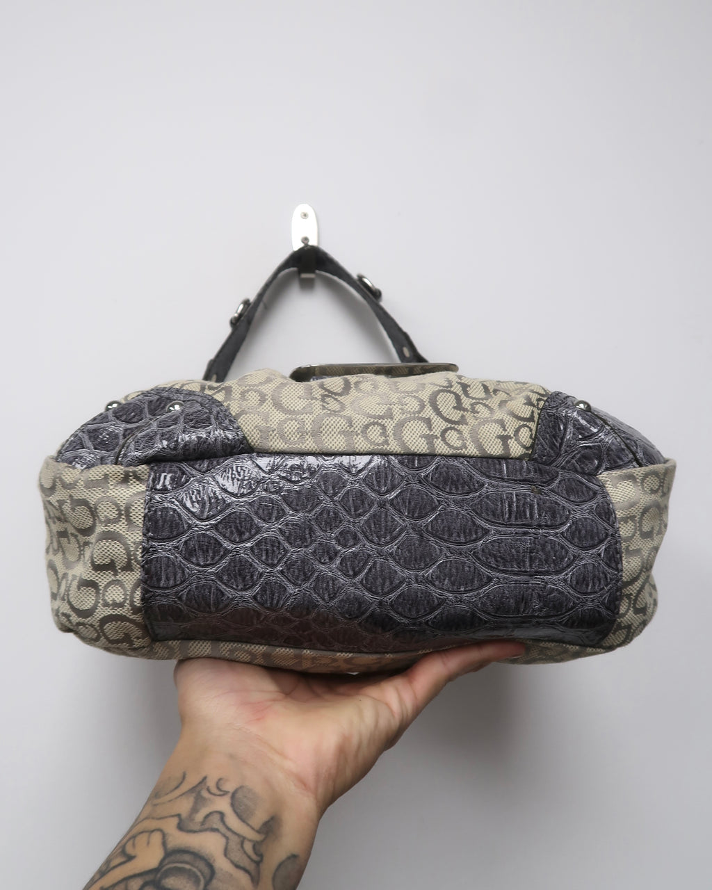 Y2K GUESS grey monogram and faux-crocodile hobo shoulder bag