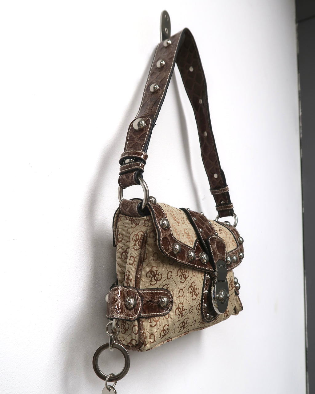 Y2K GUESS monogram shoulder