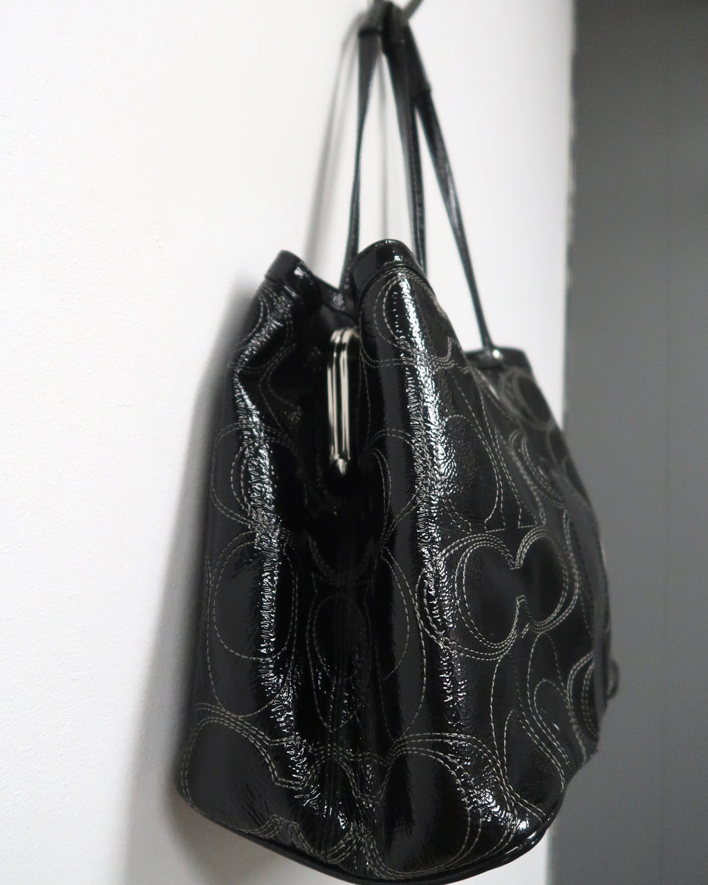 Coach Black Patent Leather Signature C Kisslock Carryall Bag