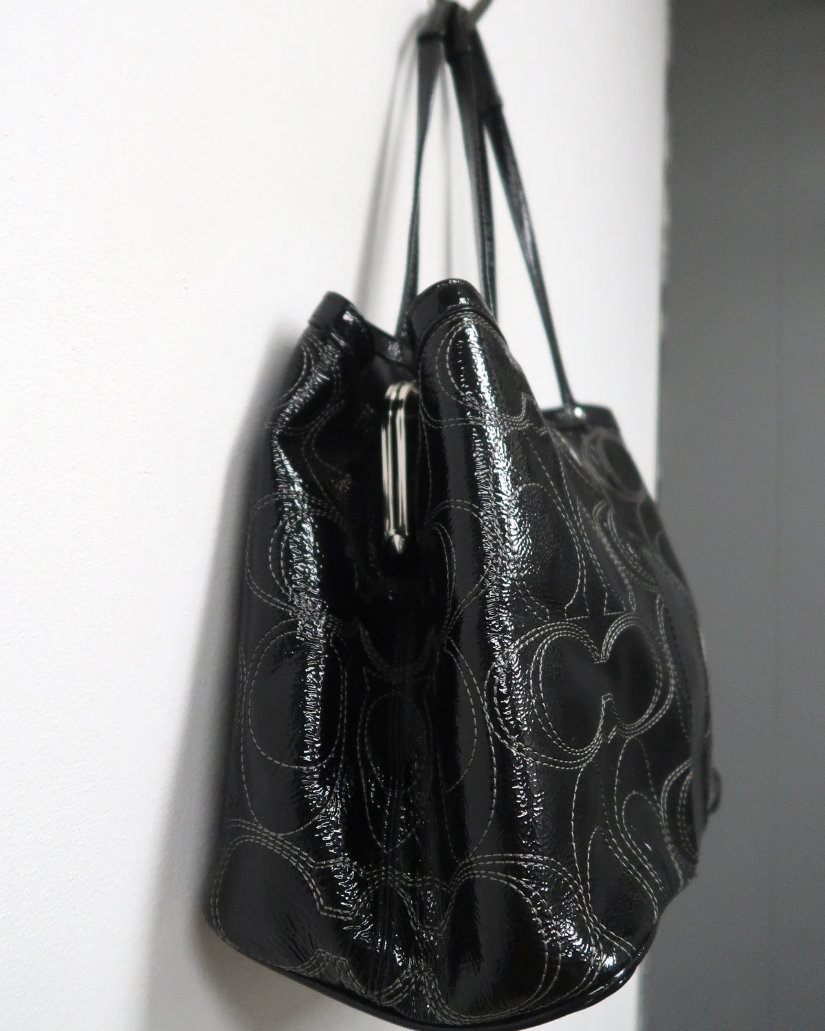 Coach Black Patent Leather Signature C Kisslock Carryall Bag