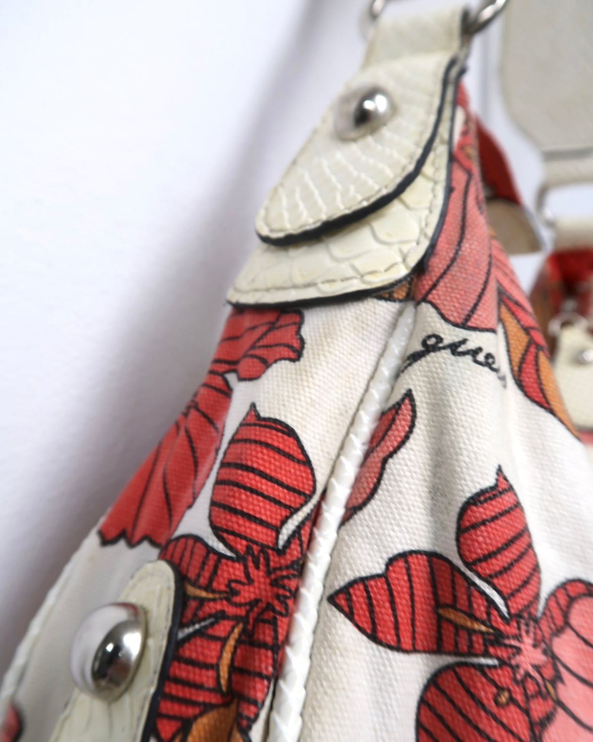 Y2K Guess floral and cream canvas shoulder bag