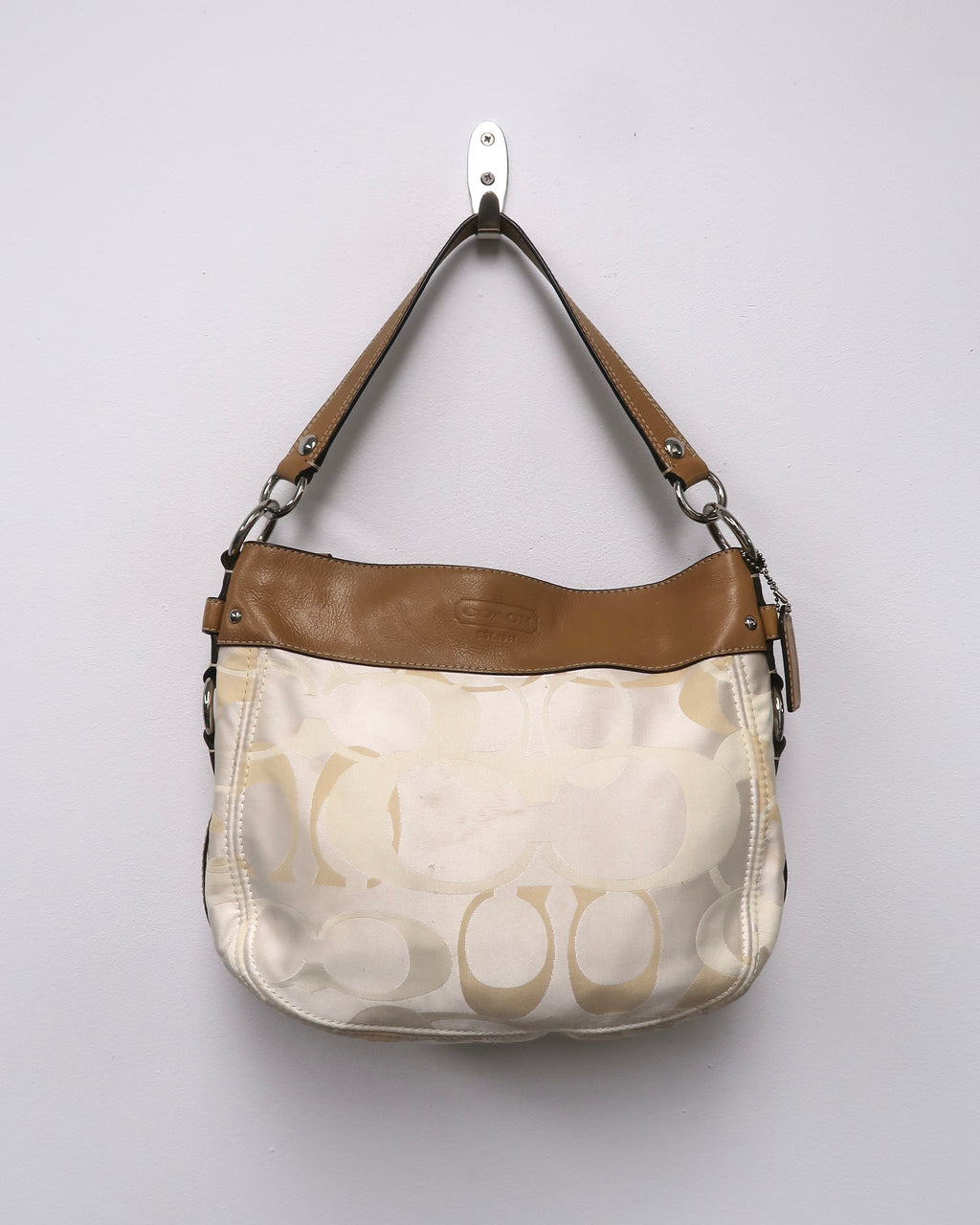Coach Optic Signature Zoe Hobo handbag
