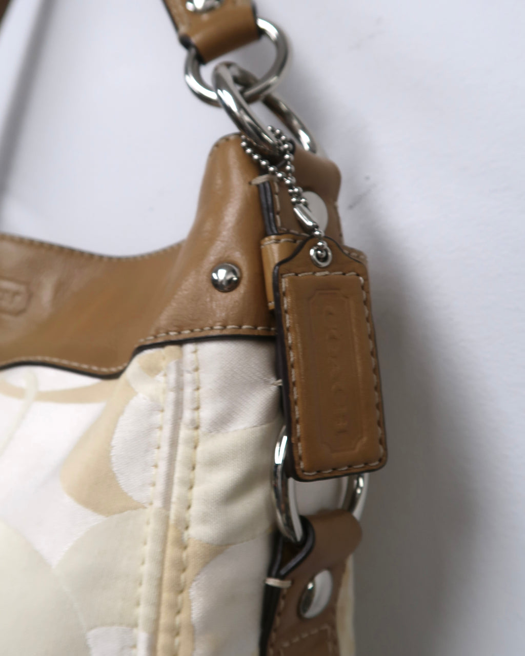 Coach Optic Signature Zoe Hobo handbag