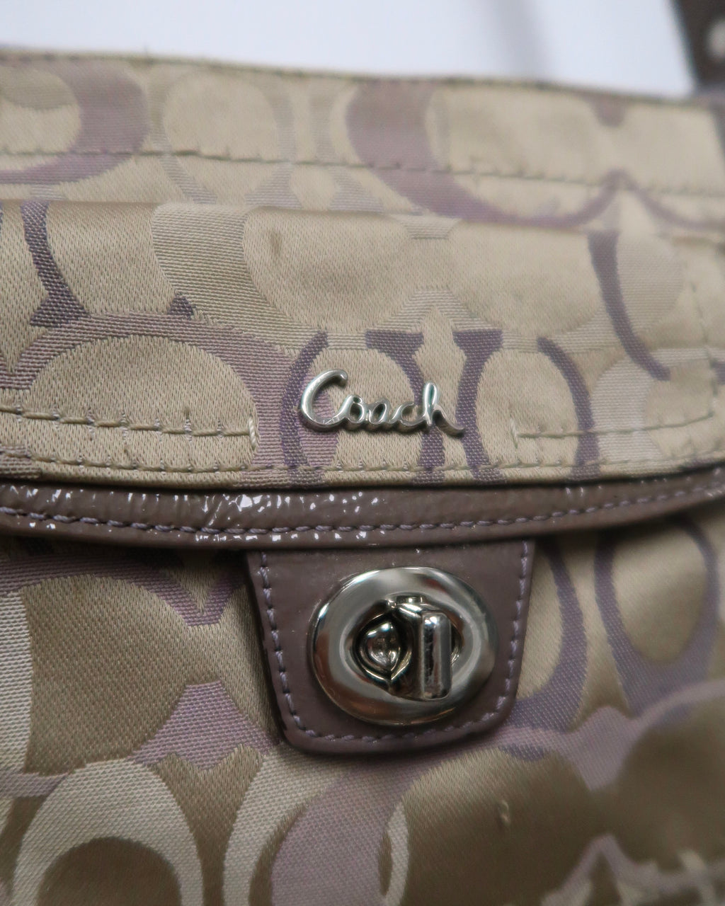 Coach Penelope Signature Jacquard Turnlock Pocket Swingpack