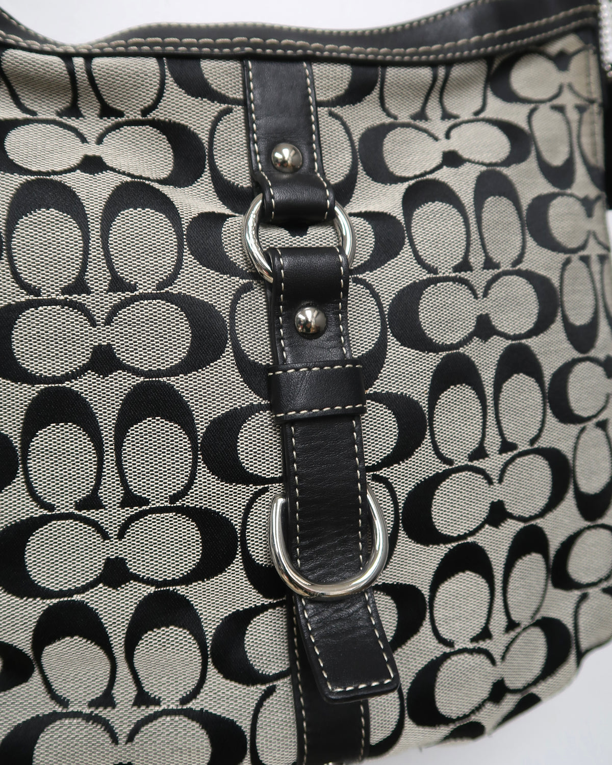 Coach Signature Chelsea Shoulder Bag