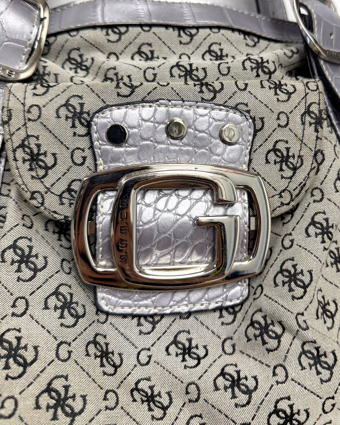 Vintage Guess handbag