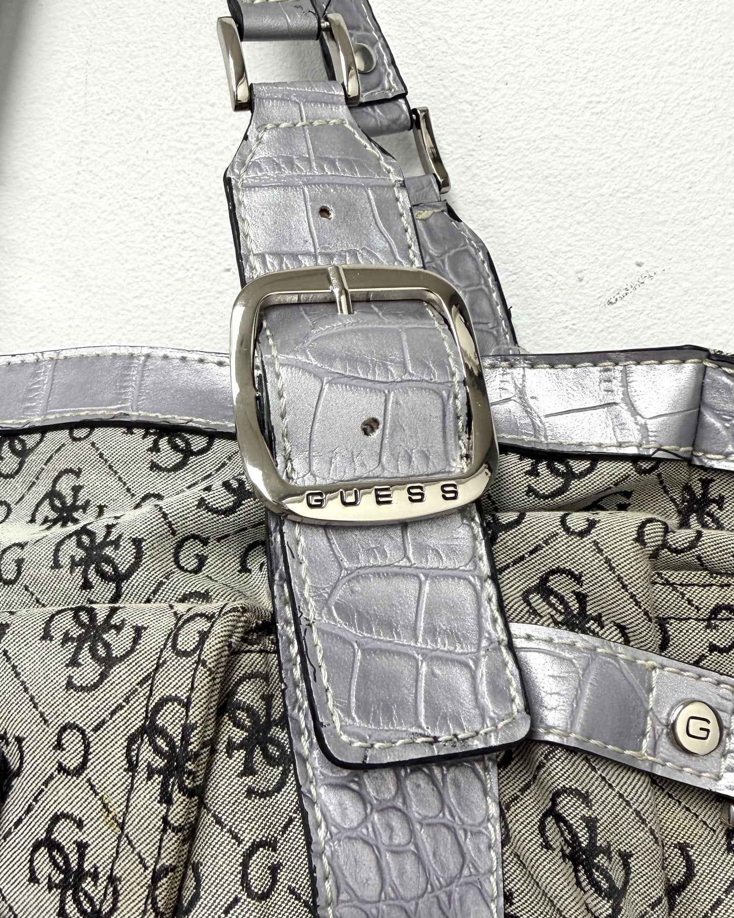 Vintage Guess handbag