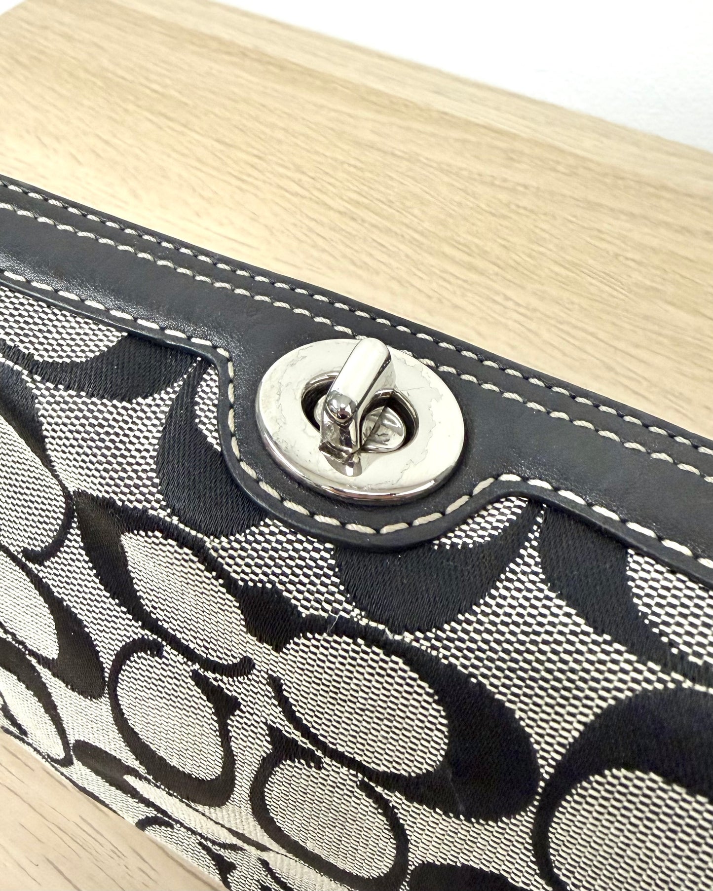 Coach Jacquard Signature C Turn Lock Medium Black and Cream Wristlet