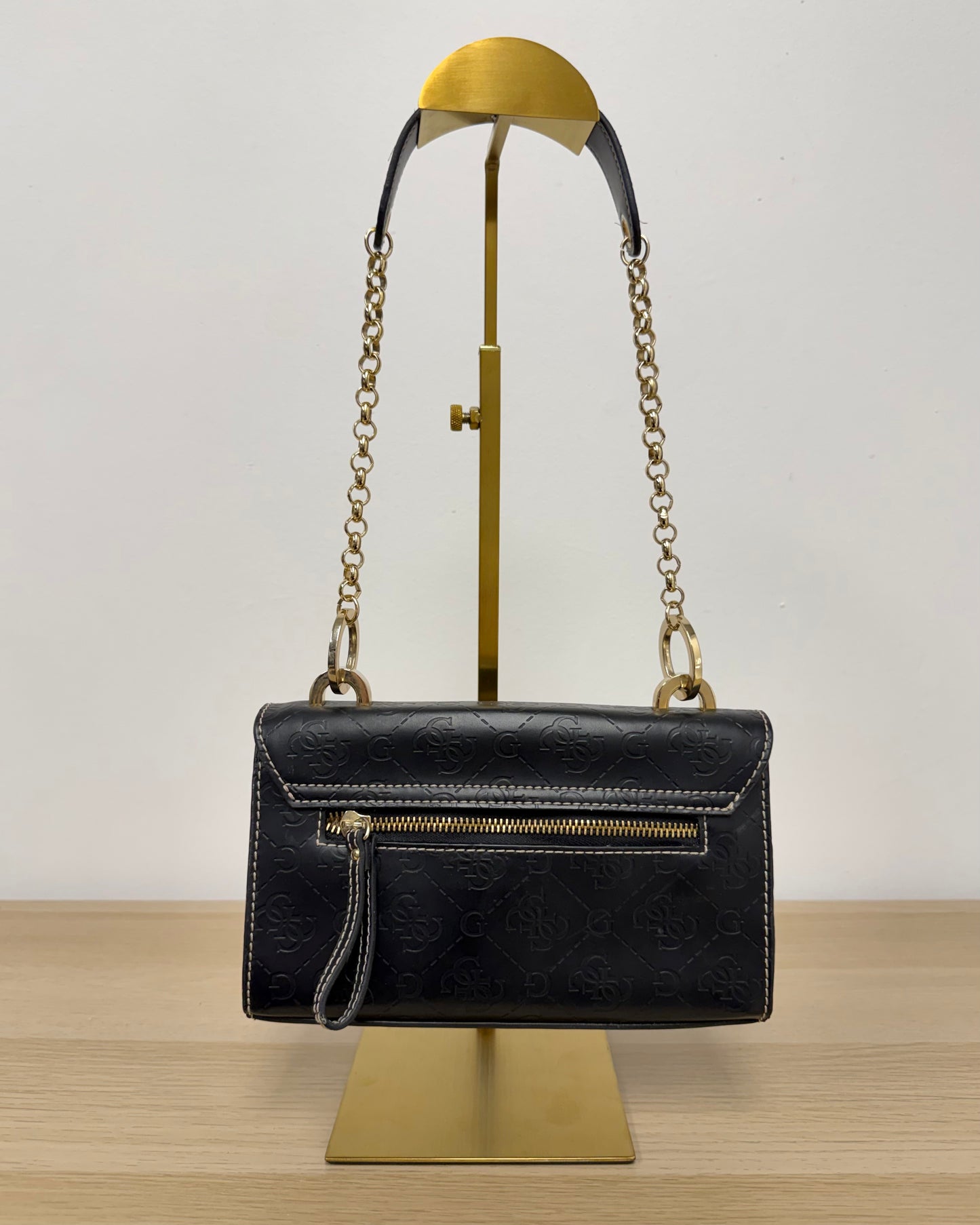 Vintage Guess studded Y2K shoulder bag