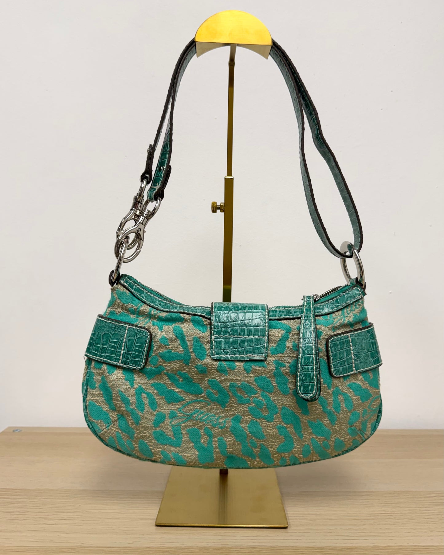 Guess baguette shoulder bag