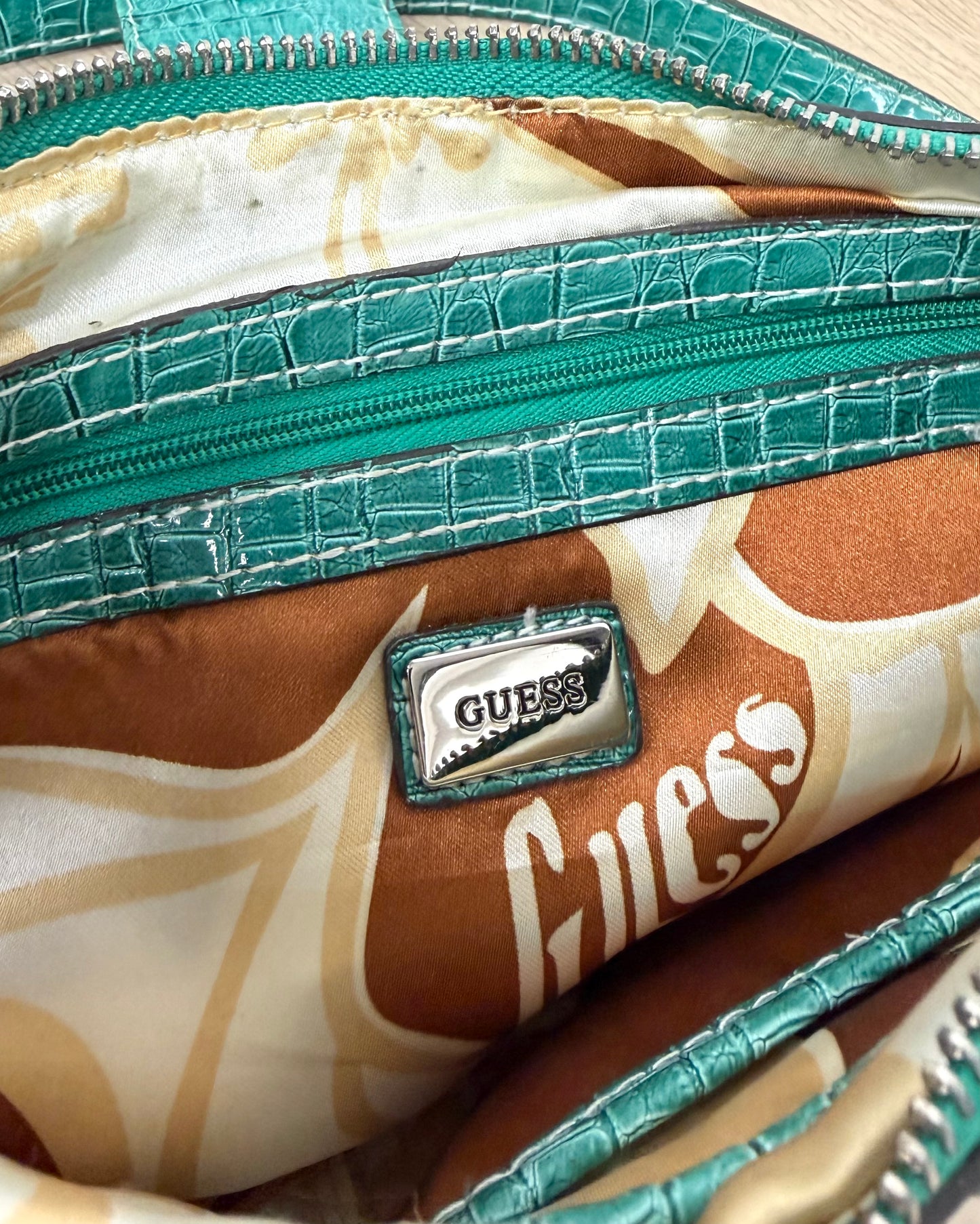 Guess baguette shoulder bag