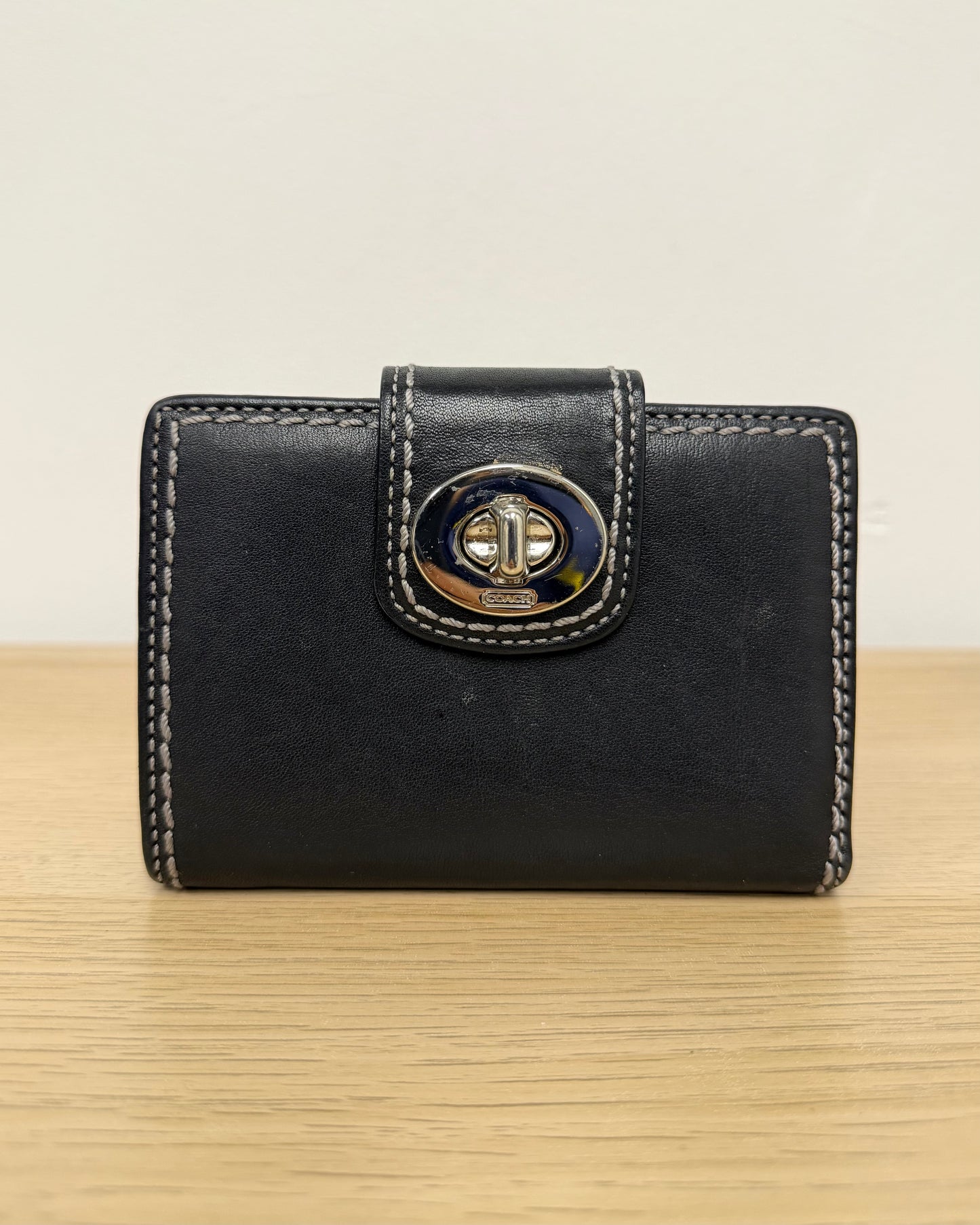 vintage COACH turnlock wallet