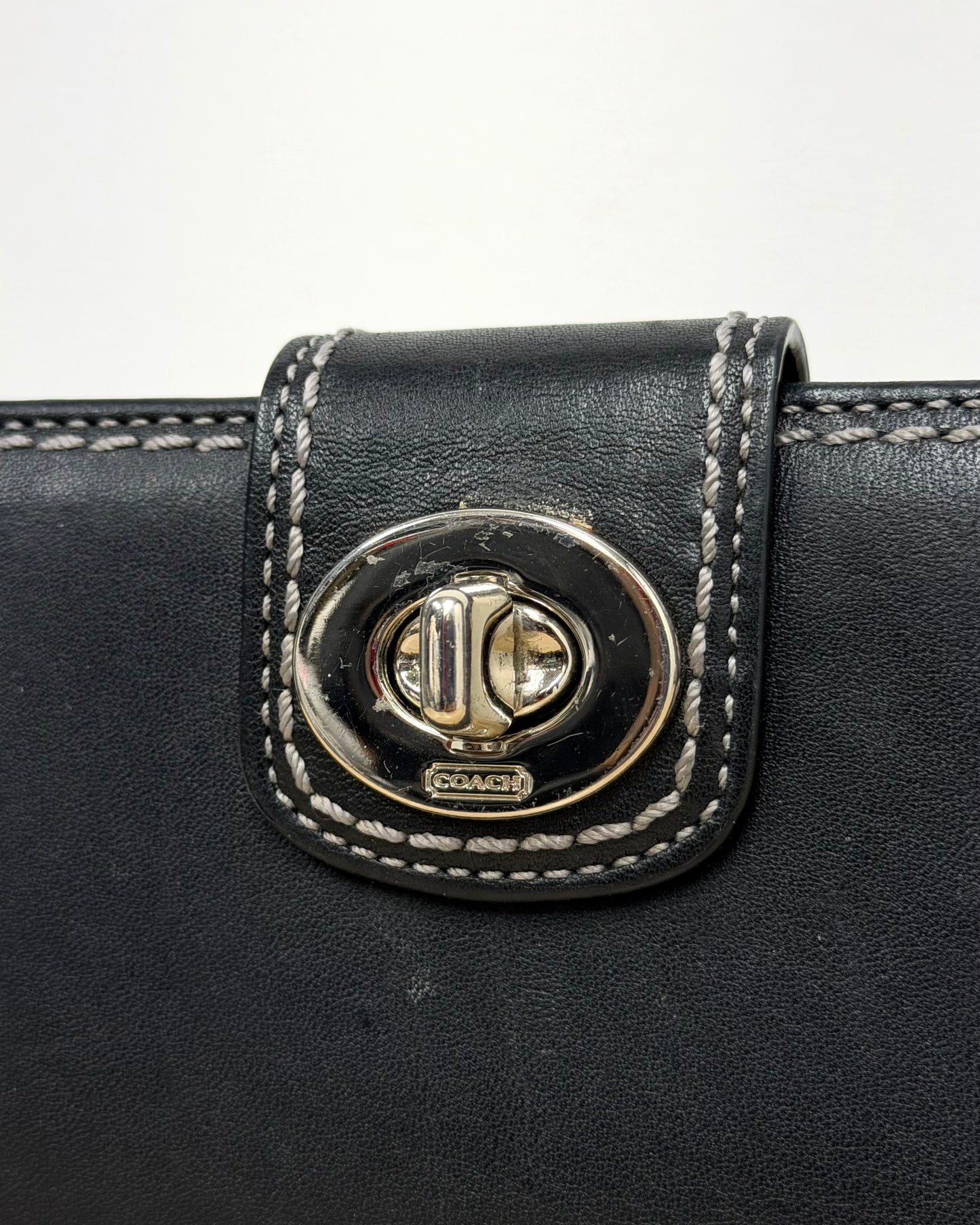 vintage COACH turnlock wallet