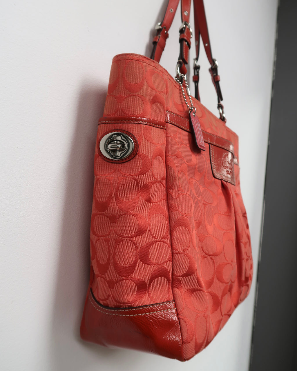 Coach Signature Gallery Tote
