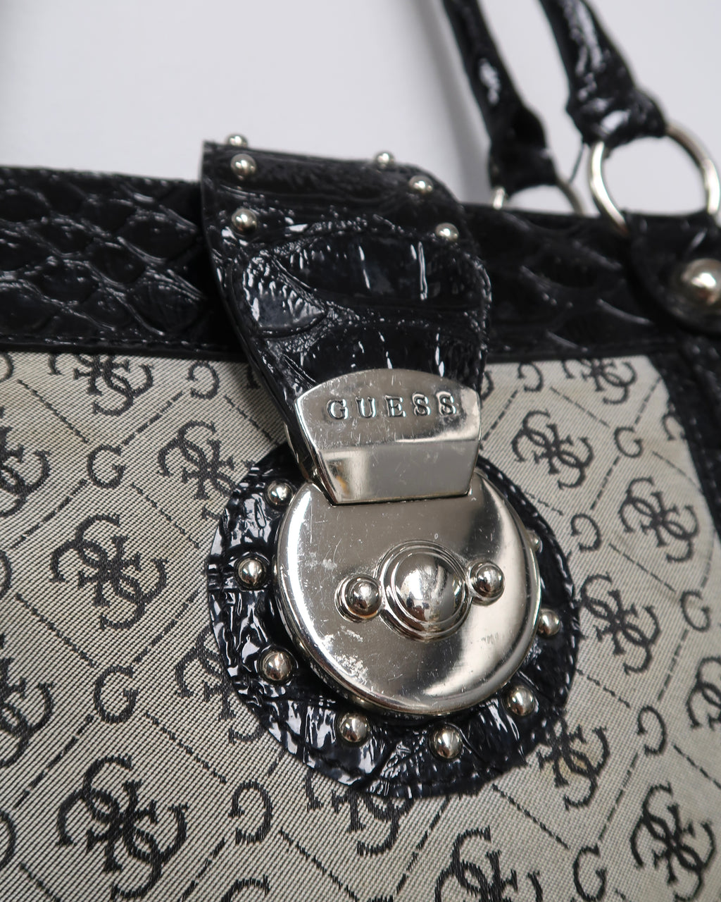 vintage Guess Y2K shoulder bag