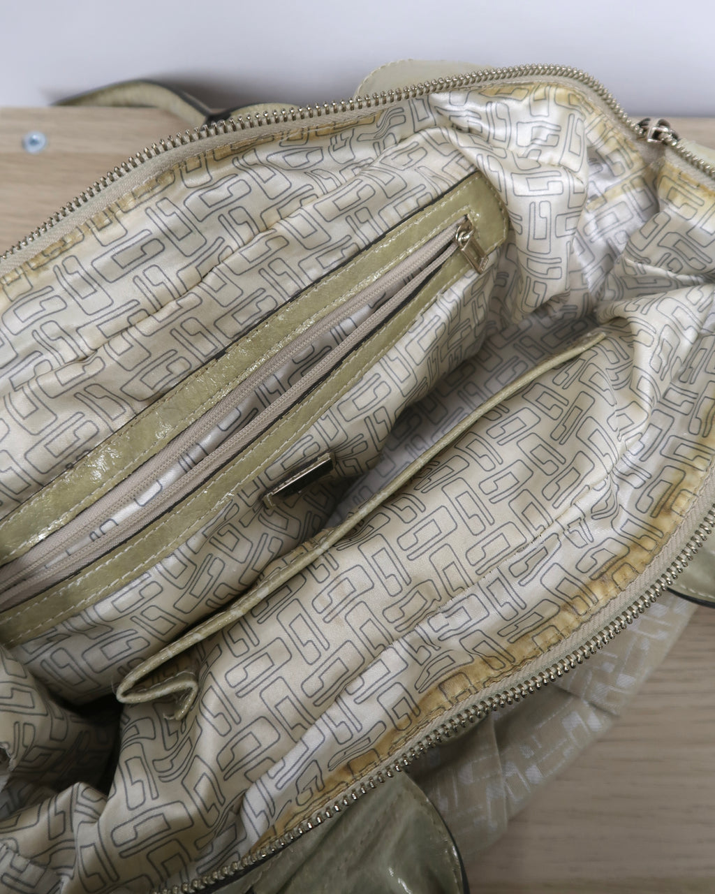 Guess gold beige logo tote bag