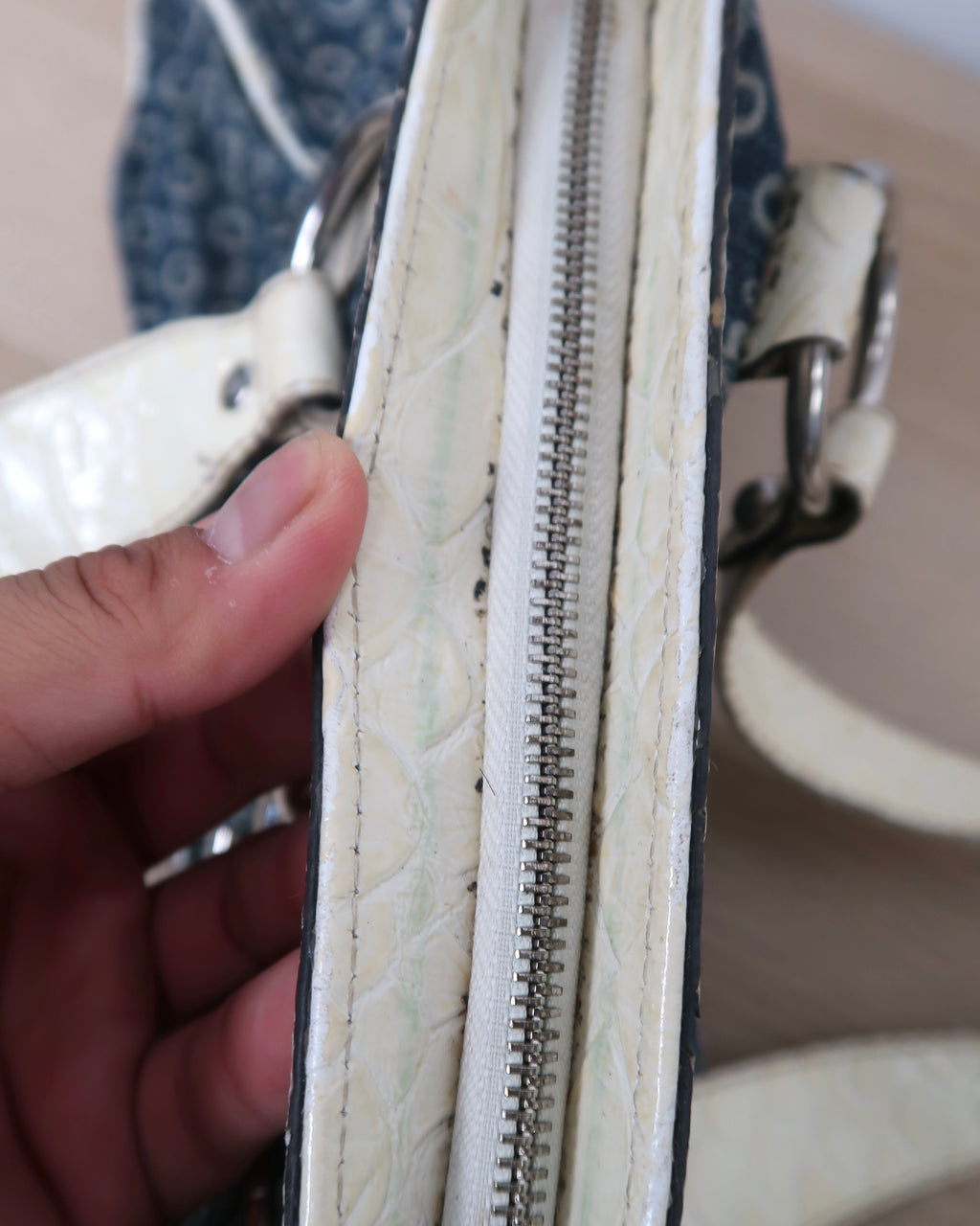 Guess Y2K shoulder bag