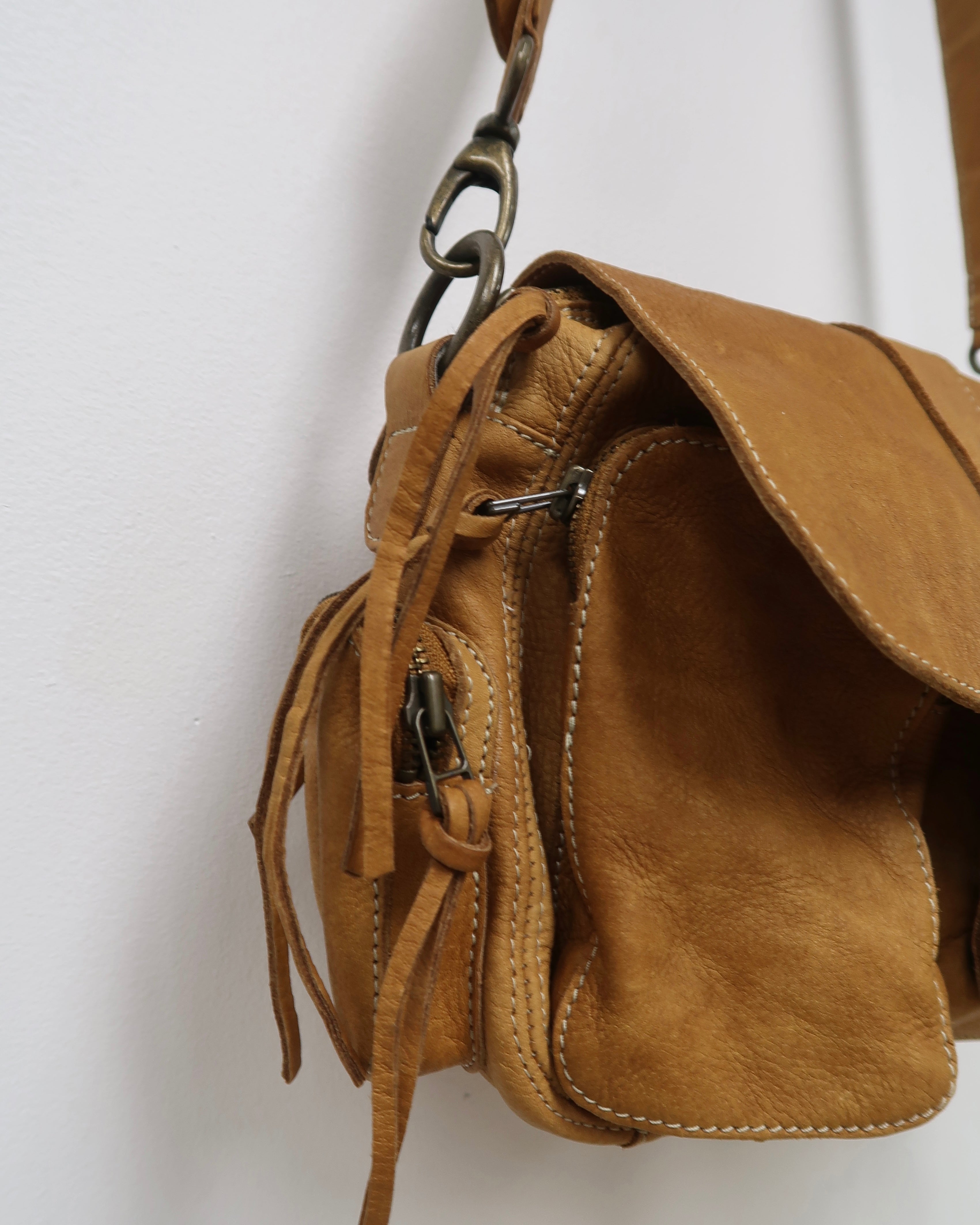 Roots Emily leather shoulder bag