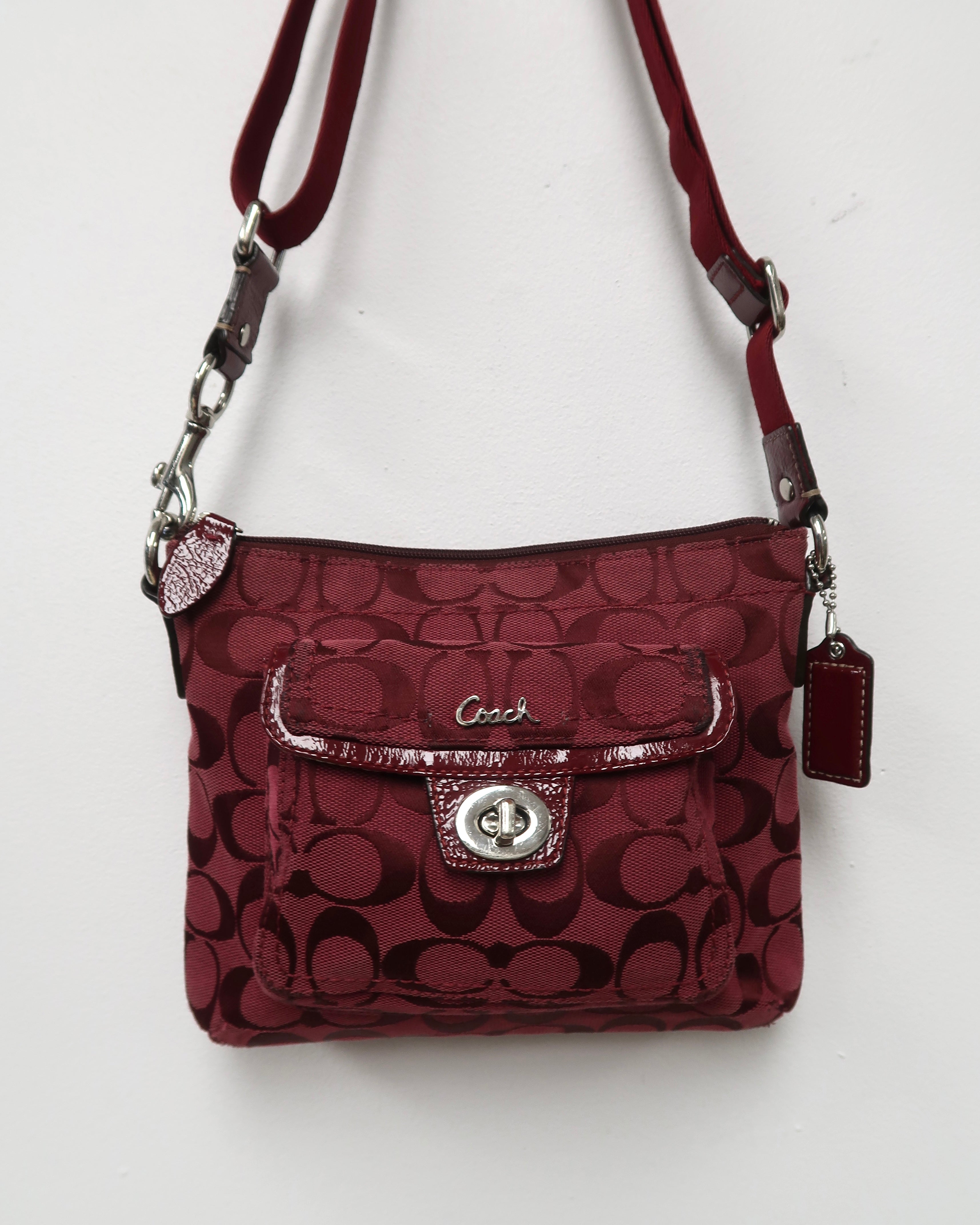Coach Signature Pocket Swingpack