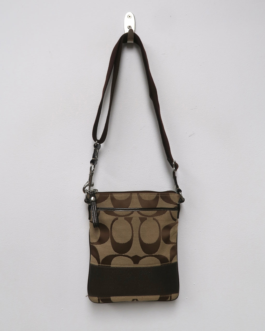 Coach Signature Swingpack Crossbody Bag