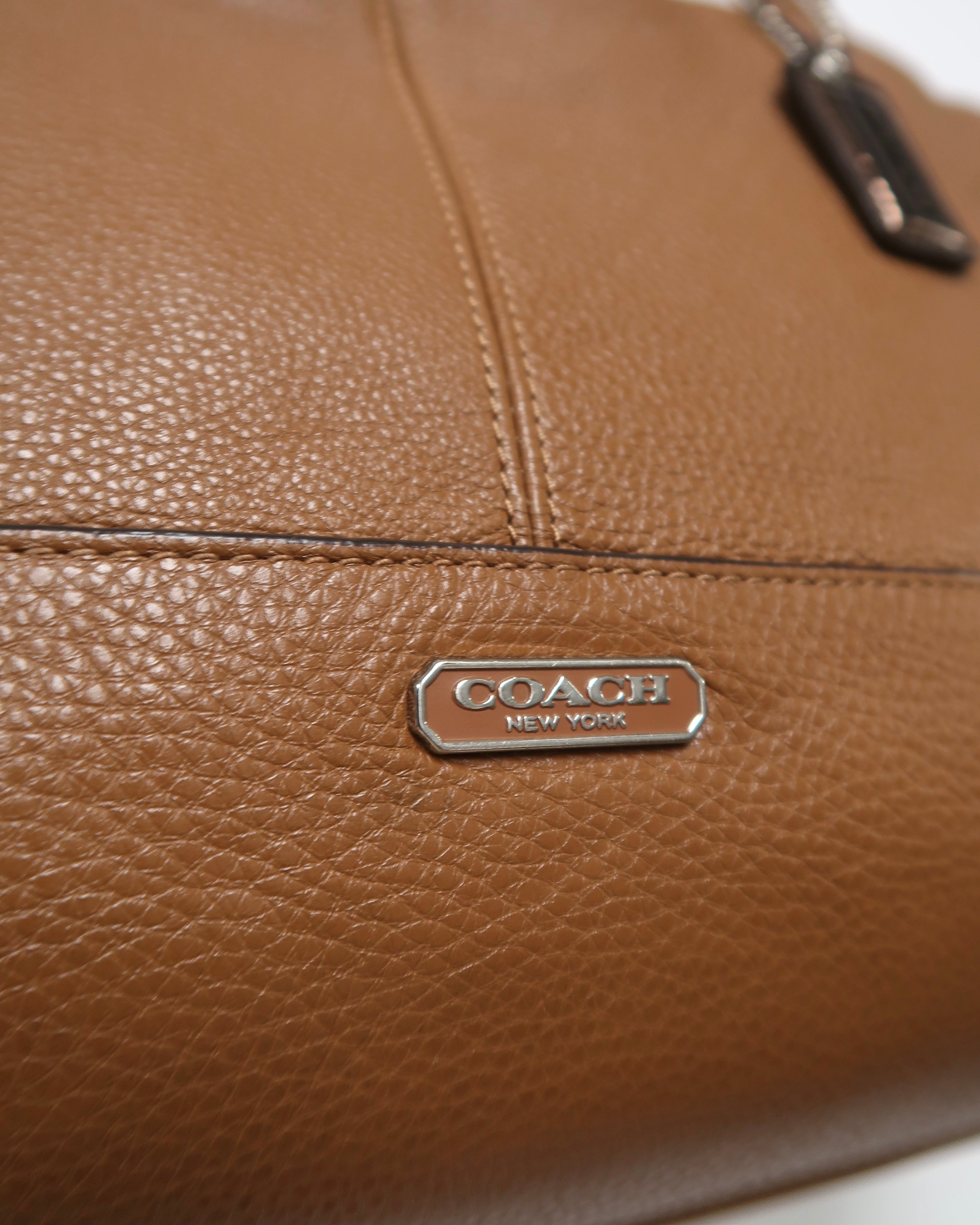 Brown coach Pebbled leather bag