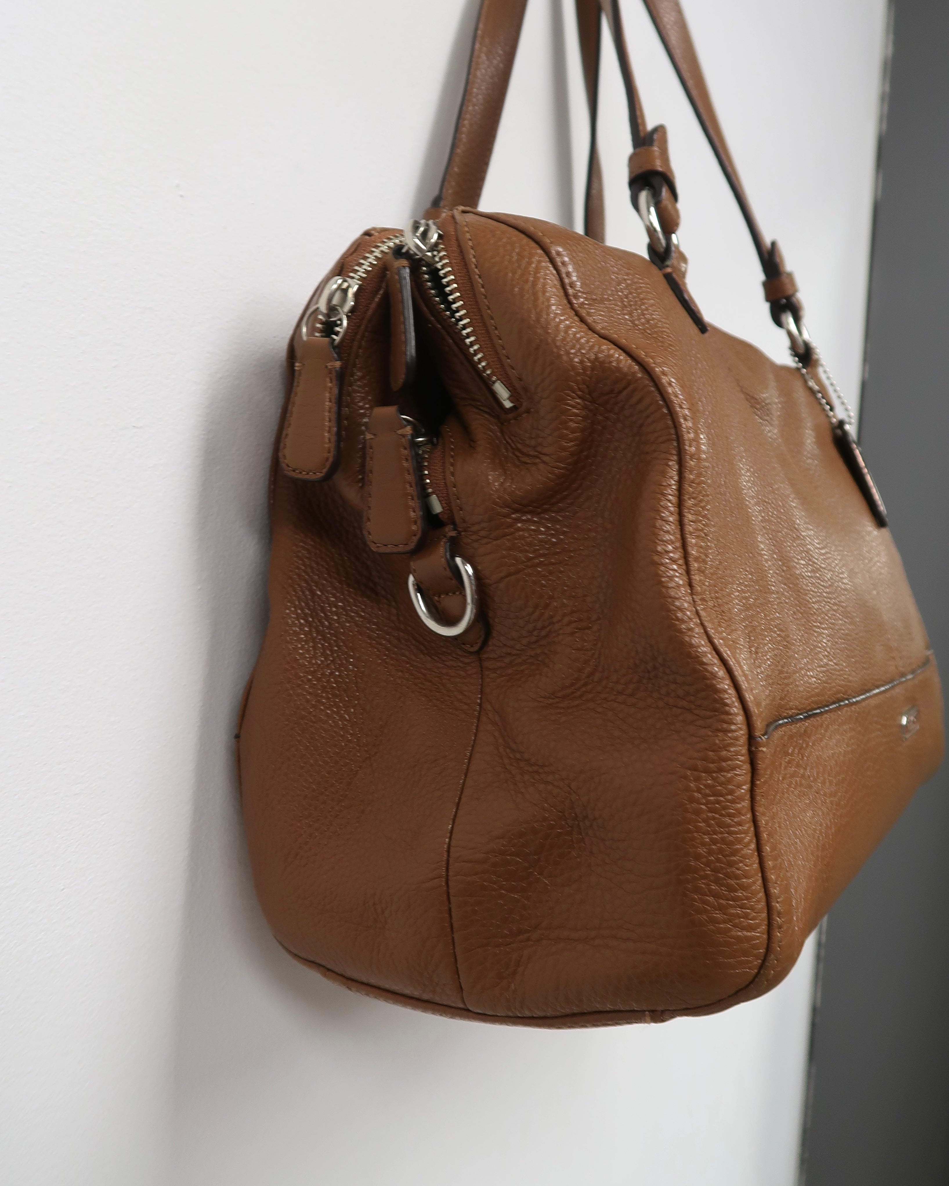 Brown coach Pebbled leather bag
