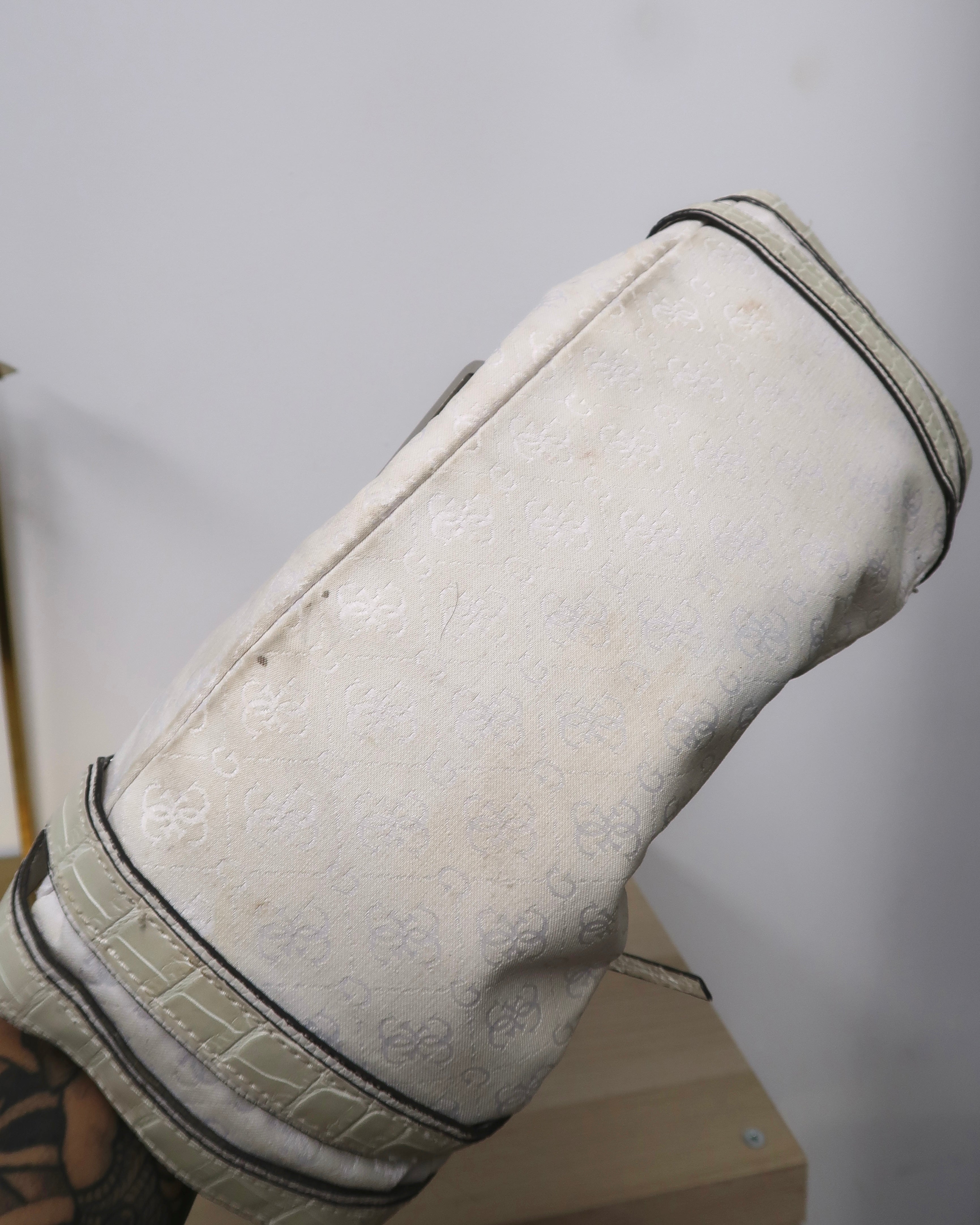 Guess Y2K shoulder bag