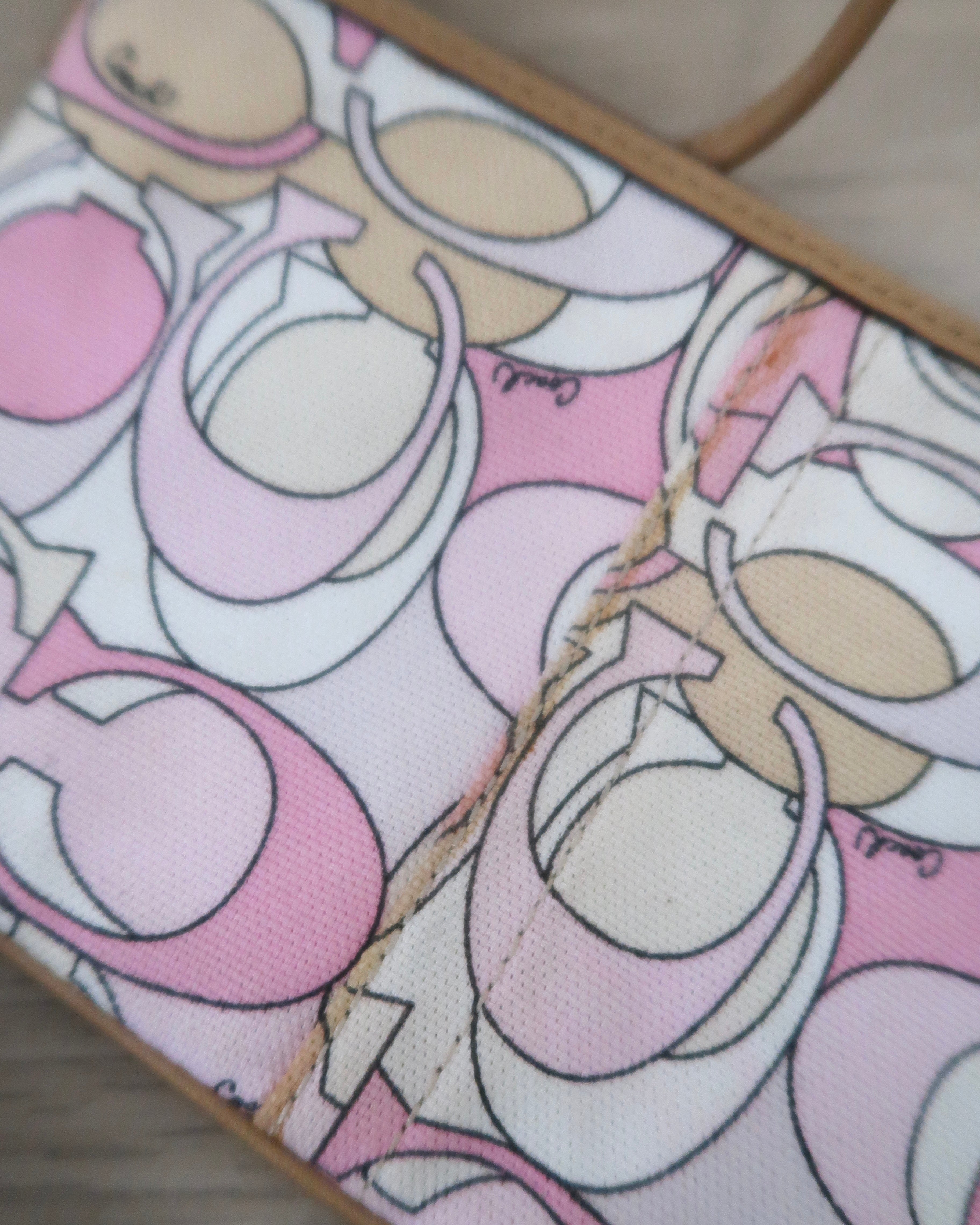 Coach Hampton Signature scribble pastel wristlet