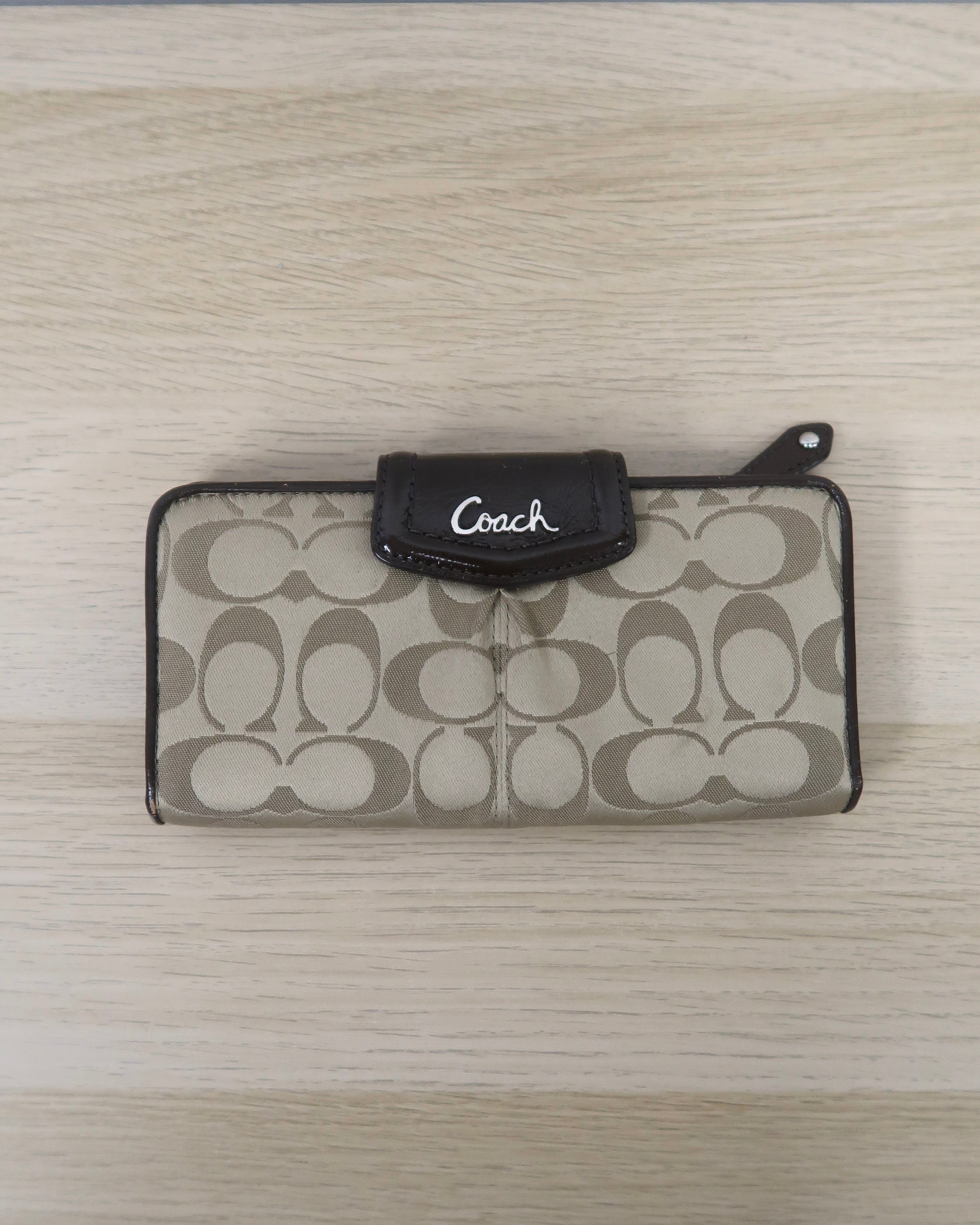 Coach Signiture C monogram long wallet