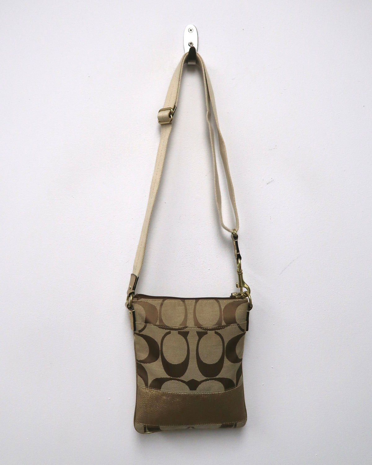 Coach Signature Canvas Crossbody Bag