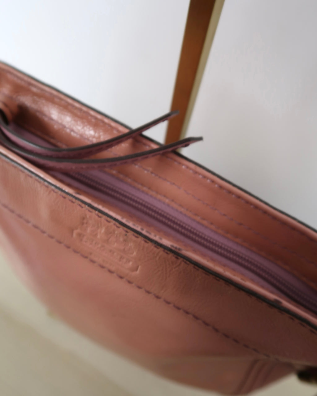 vintage pink leather Coach hobo shoulder bag