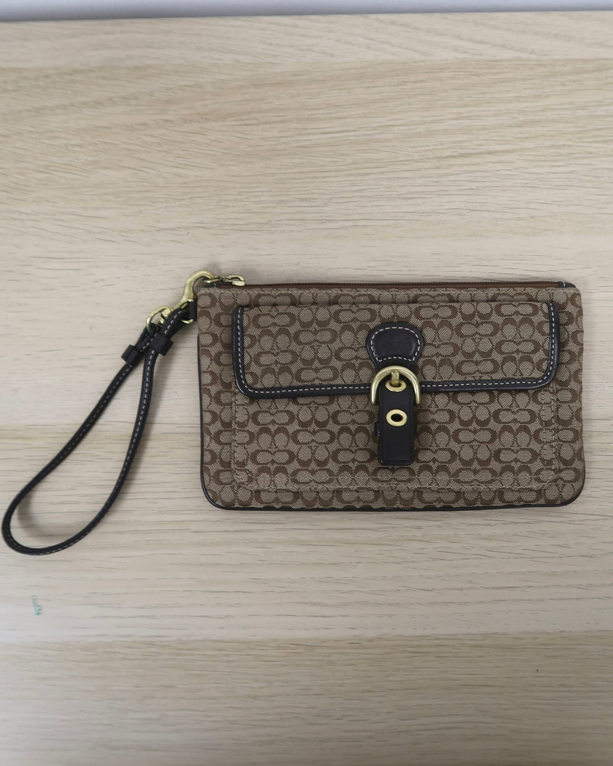 Vintage Coach Soho Signature C Canvas Buckle Wristlet