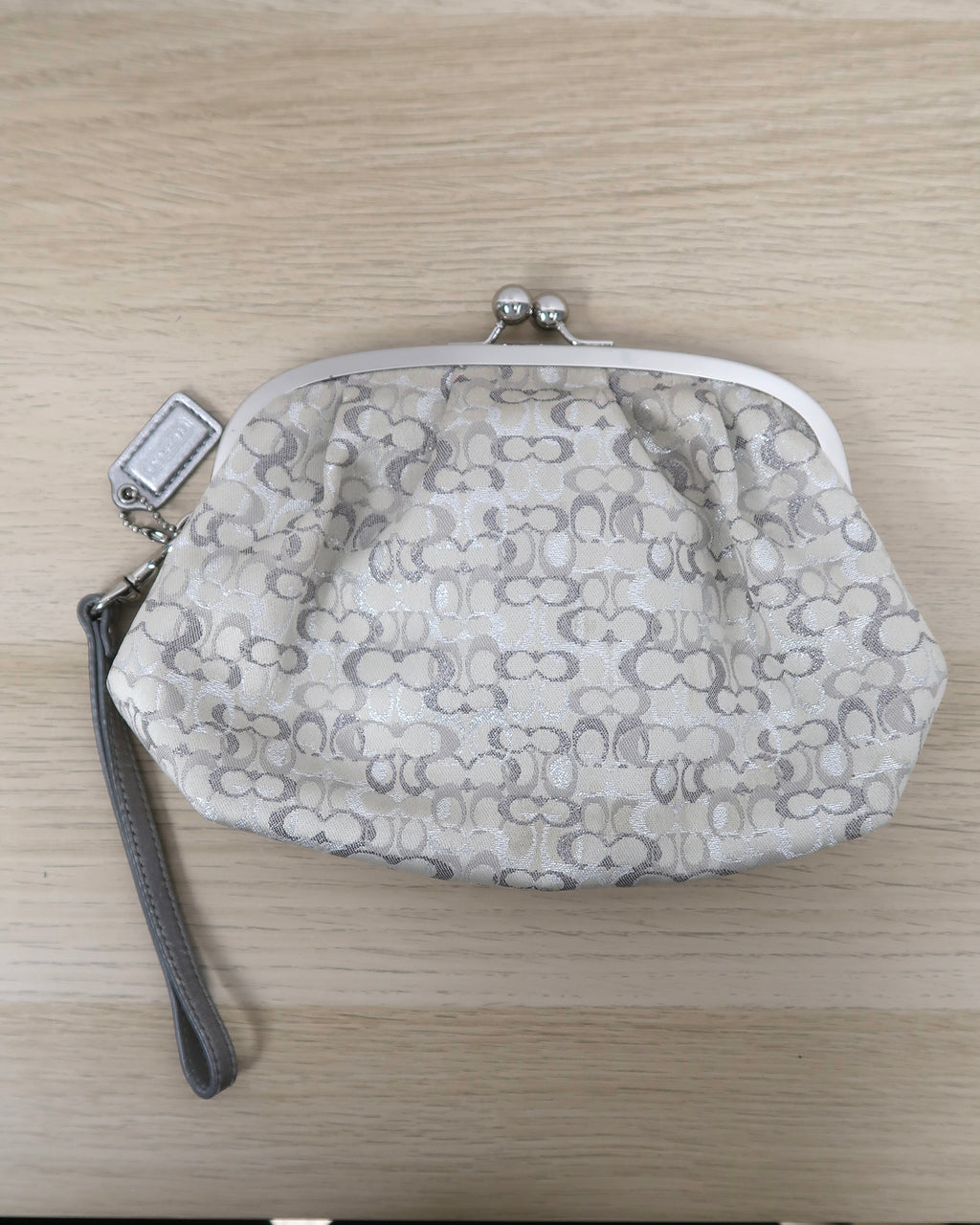 Vintage Coach Optic Signature Lurex Frame Kiss-Lock Clutch