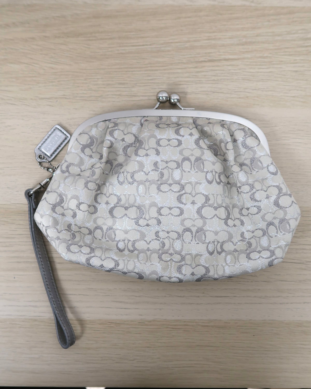 Vintage Coach Optic Signature Lurex Frame Kiss-Lock Clutch