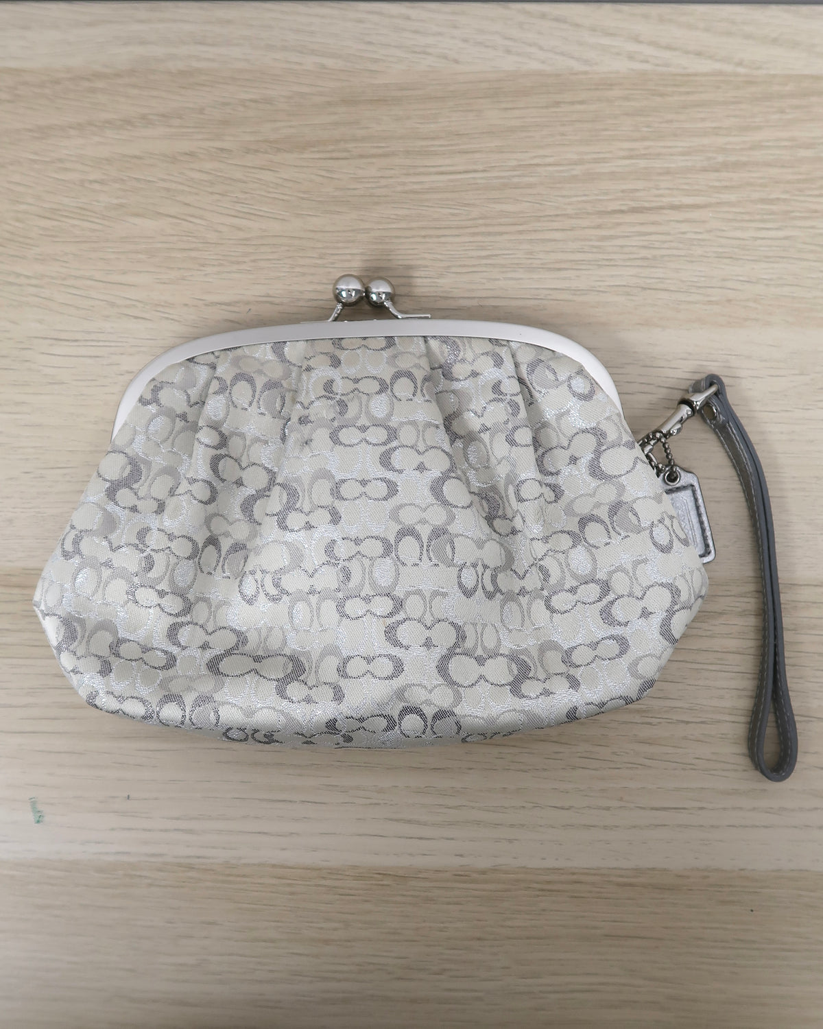 Vintage Coach Optic Signature Lurex Frame Kiss-Lock Clutch